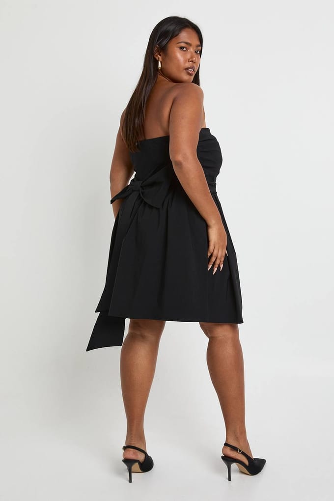 boohoo Dames Plus bandeau met strik op de rug skater | Black | Maat: 26