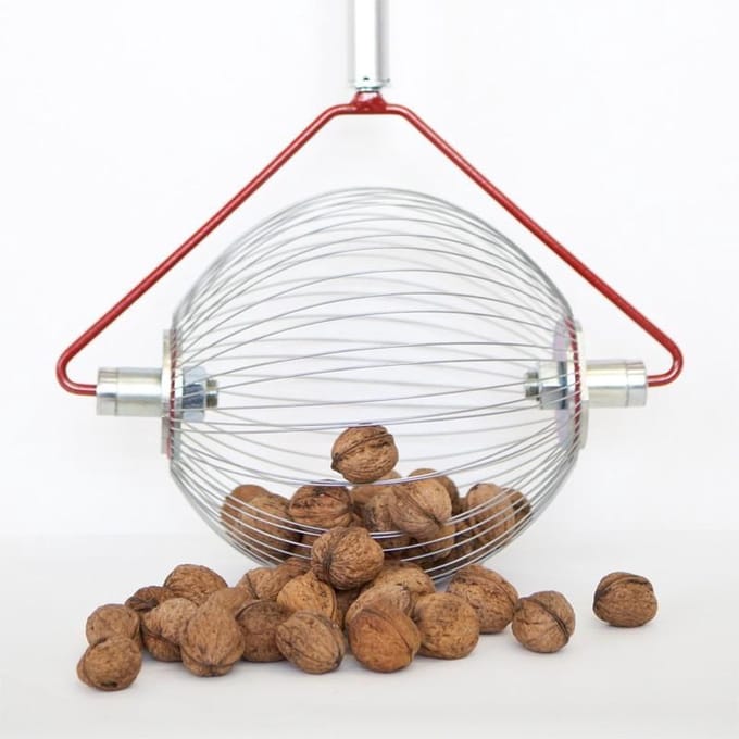 walnootraper / notenraper Rollblitz met houten steel