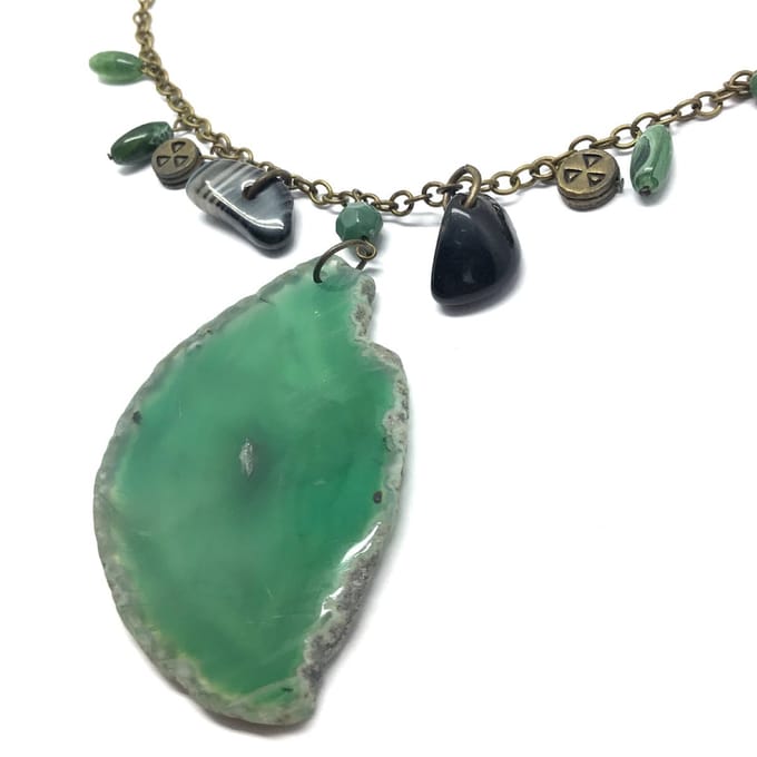 Behave - Ketting - Groen - Goud kleur - Natuurstenen hanger - 42 cm