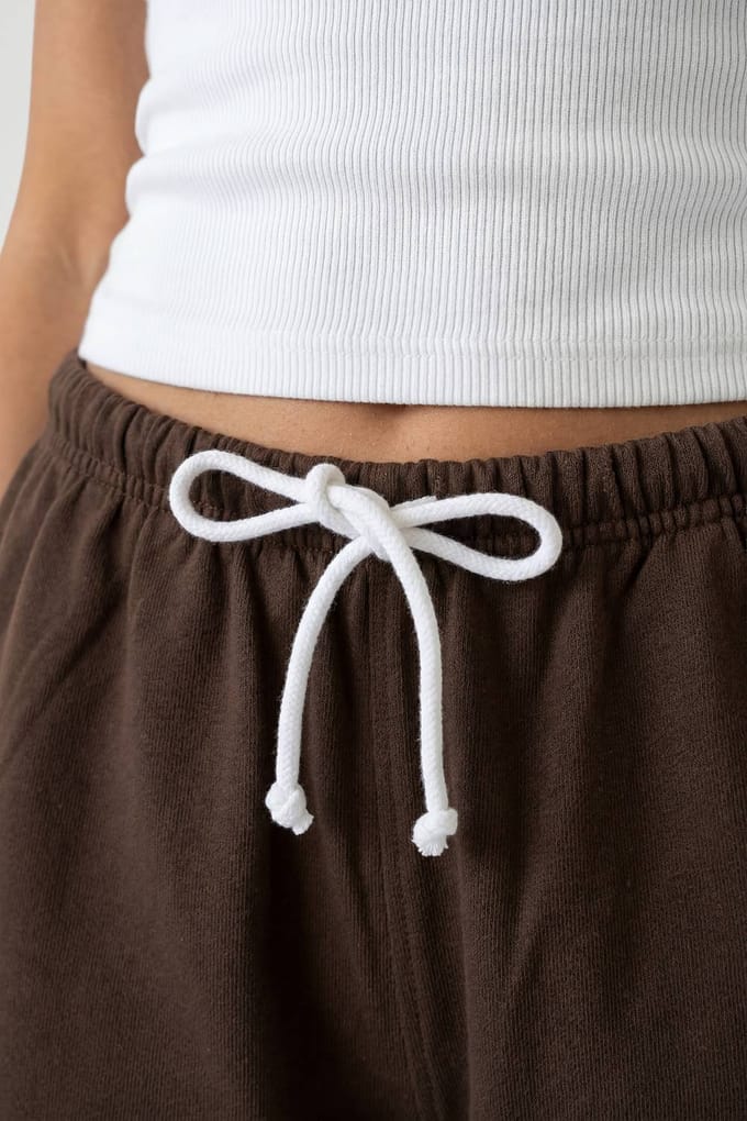 boohoo Dames Losse Sweat Short Met Contrasterende Trekkoord | Chocoladebruin | Maat: Small