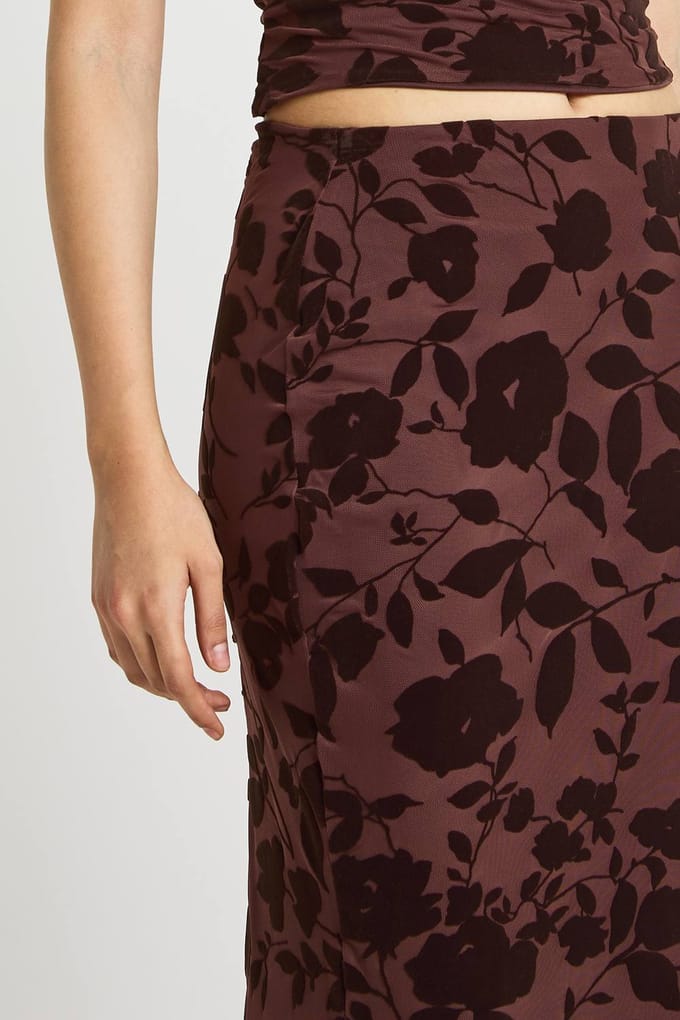 boohoo Dames Bloemen Devore Maxi Rok | Chocolate | Maat: 6