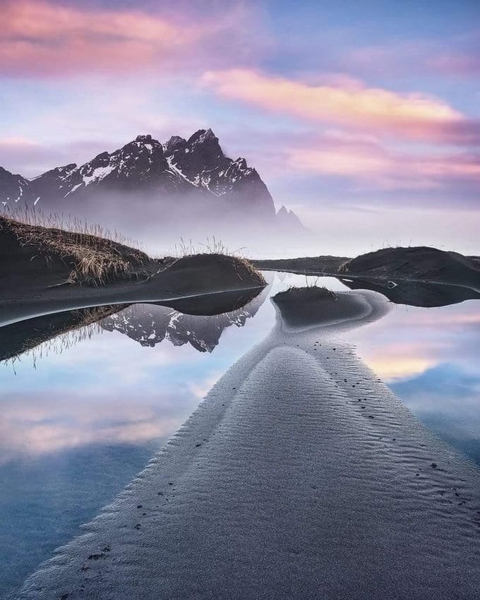 Fotobehang - Glowing Vestrahorn 200x250cm - Vliesbehang