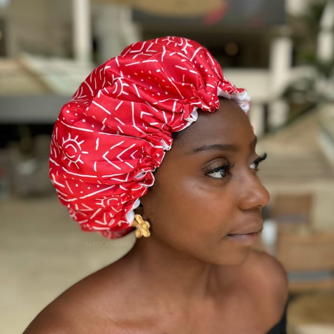 Satijnen slaapmuts – Verstelbare Bonnet van dubbellaags Satijn – Rode Bogolan – AfricanFabs®