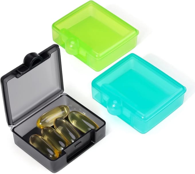 3-Pack Reis Pillendoosjes - Compacte en Draagbare Opbergdozen voor Vitamines, Visolie en Tabletten (Zwart, Cyan, Groen)
