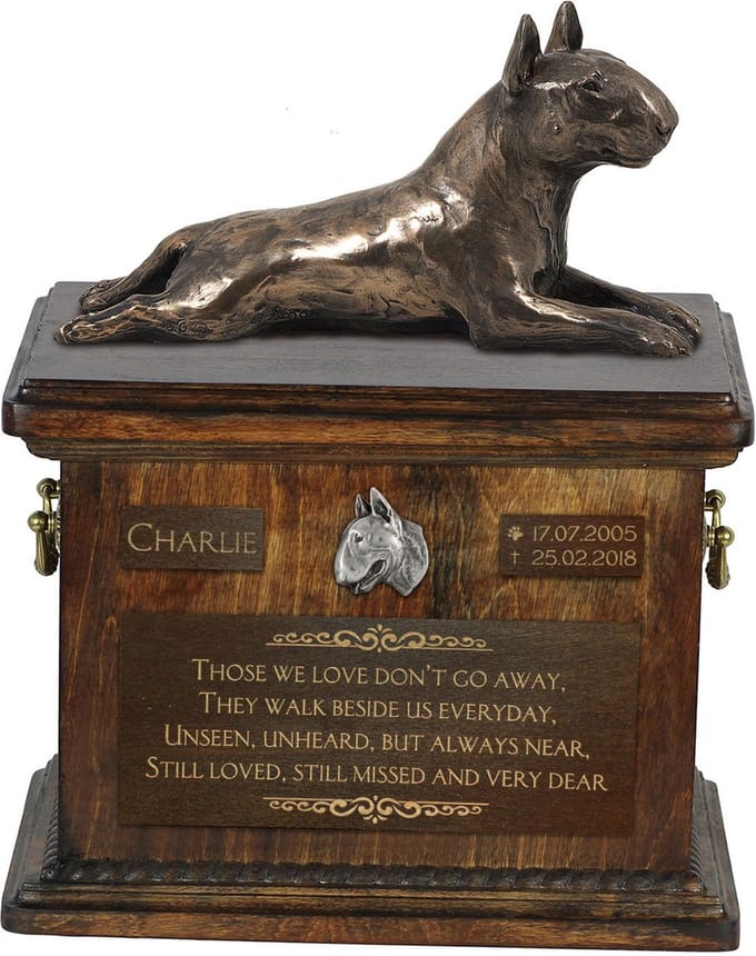Persoonlijke urn voor Bull Terrier met beeldje voor hondenas.