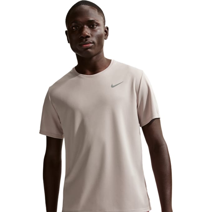 Nike Miler T-shirts Heren - Beige - Maat L - Poly Jersey