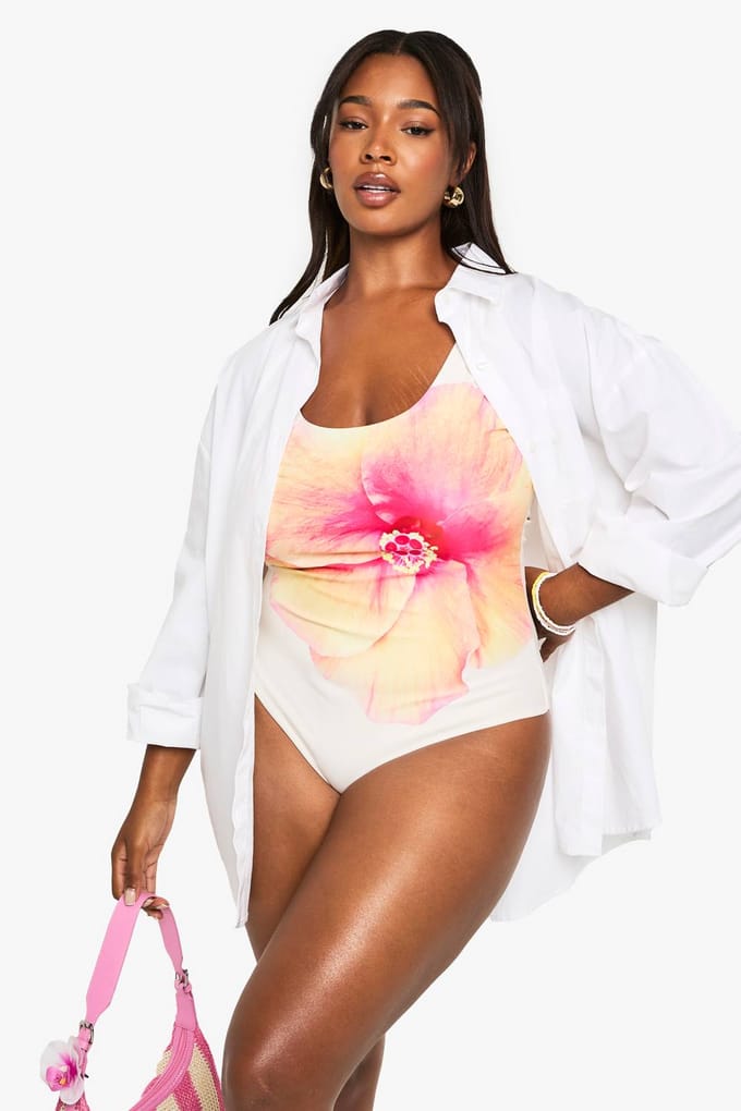 boohoo Dames PLUS FLORAAL BEDRUKTE SCOOP BADKLEDING | Maat: 28