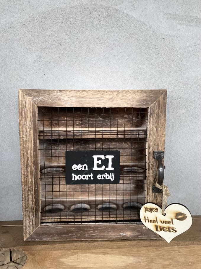 Pasen - Paasdecoratie - Eierkastje - Een ei hoort erbij - 25x18 cm
