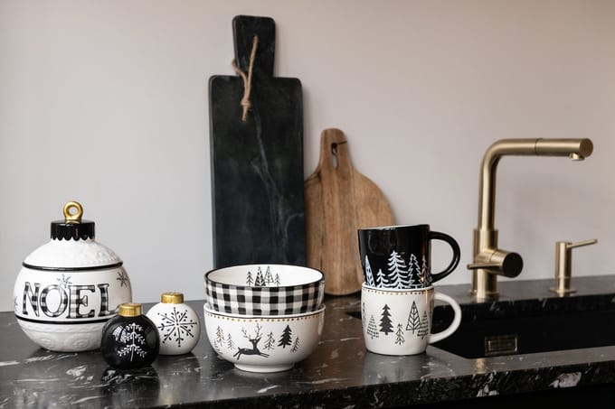 J-Line mok Kerstmis Dolomiet - keramiek - wit/zwart - 2 stuks