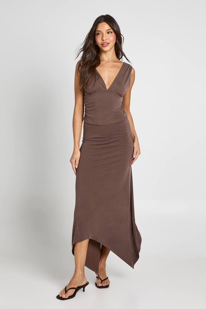 boohoo Dames Cupro Gerimpelde Vest Top Met V-hals | Chocoladebruin | Maat: 44