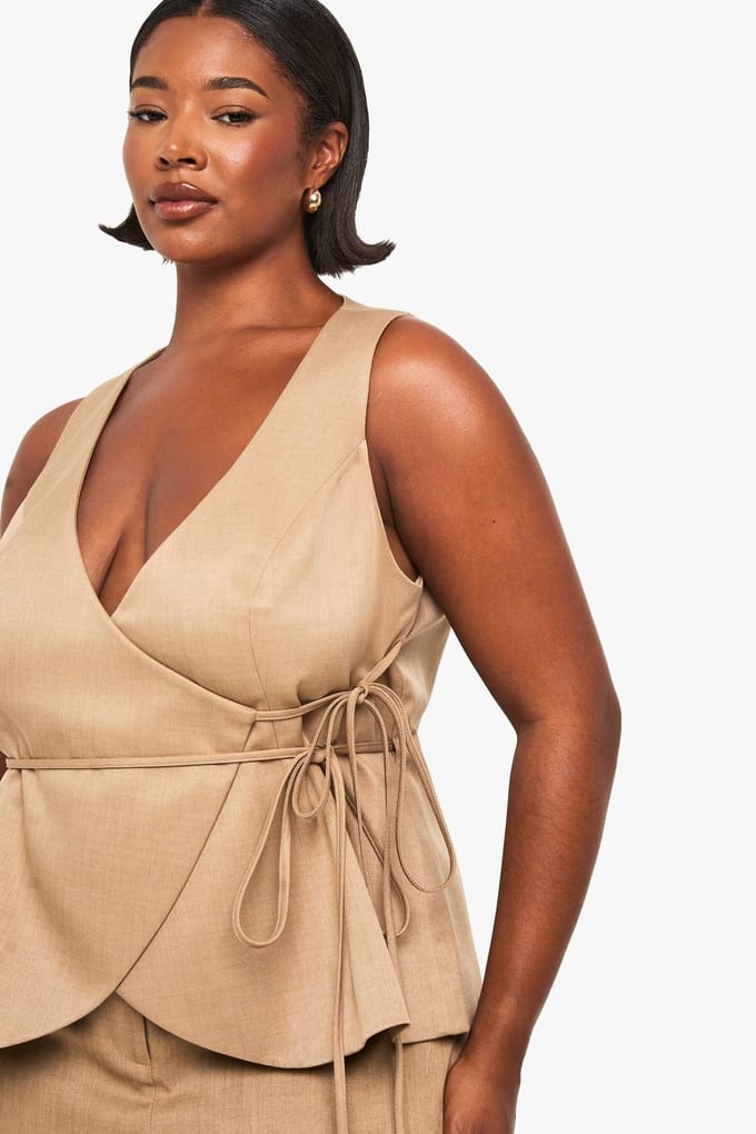 boohoo Dames Plus op maat gemaakte wikkelvest | Mocha | Maat: 16