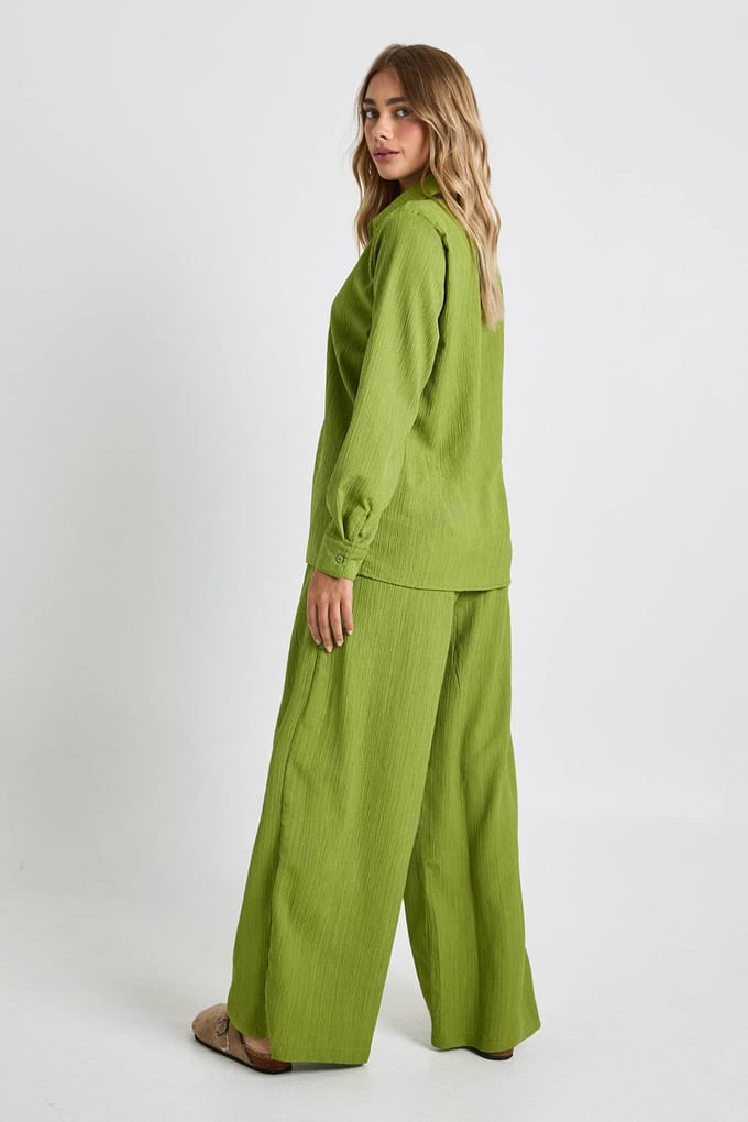 boohoo Dames Gerimpeld oversized overhemd & broeken met rechte pijpen | Khaki | Maat: 8