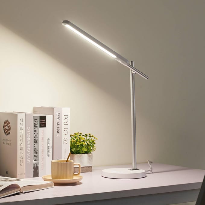 Lindby Valtorin LED bureaulamp, wit