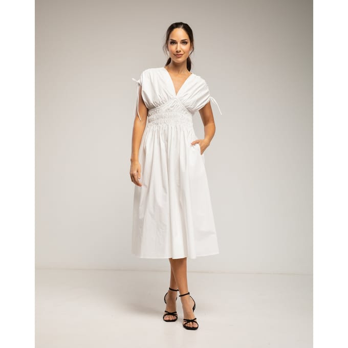 Midi-jurk met elastische taille en borst, rimpelmouwen en zakken