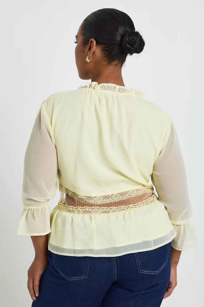 boohoo Dames Plus Crinkle Chiffon Blouse Met Kanten Inzet | Citroen | Maat: 44