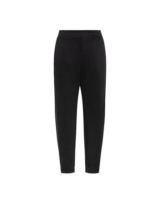 zwarte vrouw diamanten broek