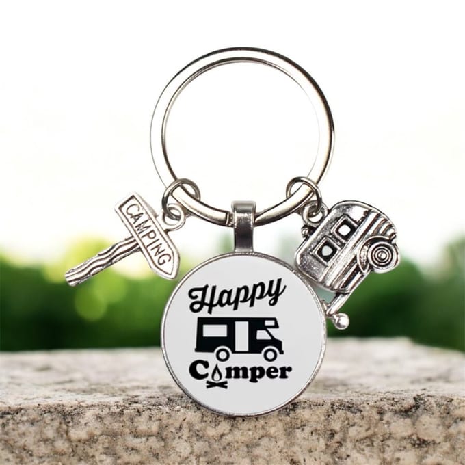Sleutelhanger Happy Camper ( met bordje Camping en Caravan ) 6 x 3 cm