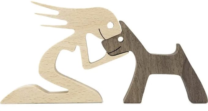 Houten beeldje - Vrouw en hond- Model 14
