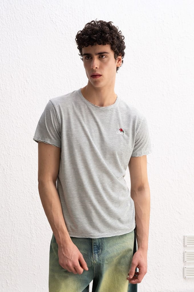 Geborduurd Gestreept T-shirt met Ronde Hals