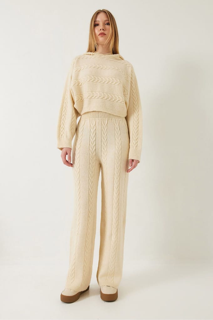 Textured Knitwear Cropped Sweater en Brede Pantalon Co-Ord Set