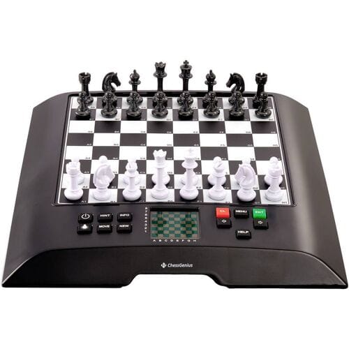 MILLENNIUM ChessGenius - Schaakcomputer met speelniveaus van beginner tot toernooispeler. Met wereldberoemde software van Richard Lang. Een van de sterkst spelende schaakcomputers met > 2000 ELO.