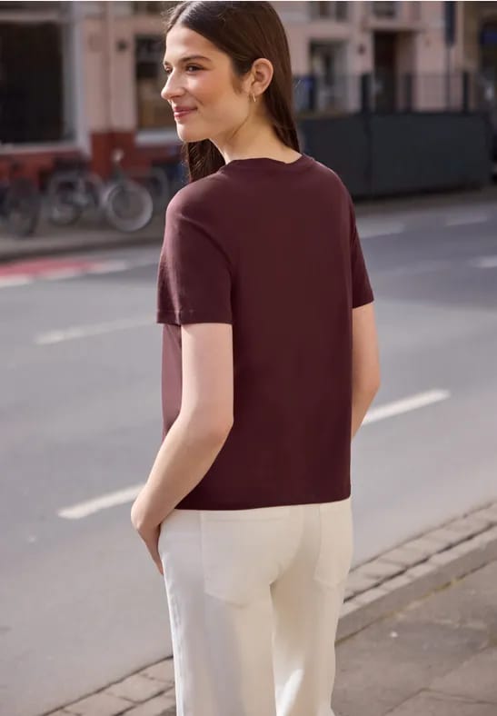 Basic Shirt met gedetailleerde print