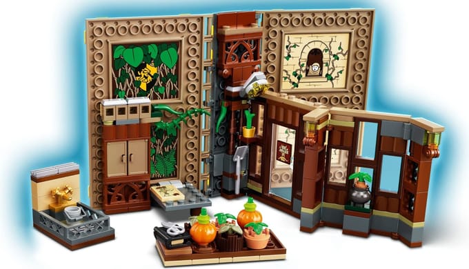 LEGO Harry Potter Zweinstein(TM) Leerboek: Kruidkunde 76384 brown