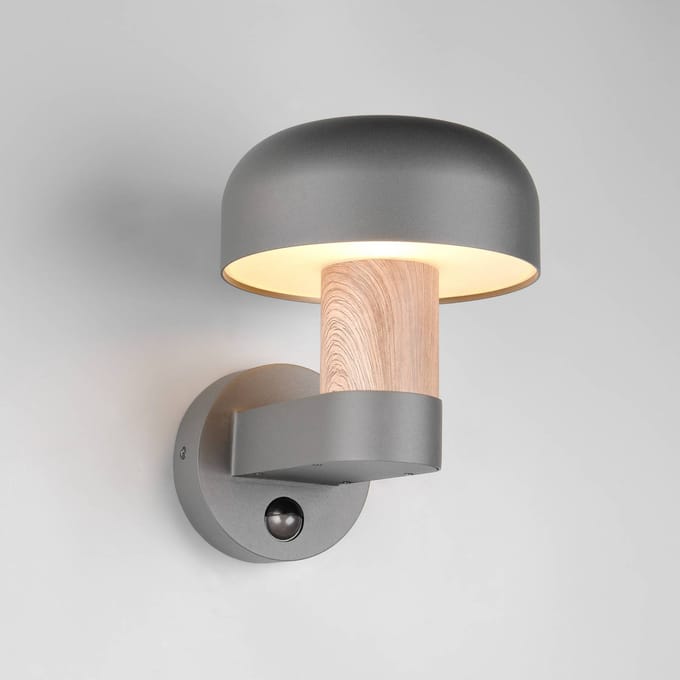 TRIO FRASER - Wandlamp - Hout element - excl. 1x E27 4,9 W - Bewegingssensor - Wandmontage - Buitenverlichting - IP54
