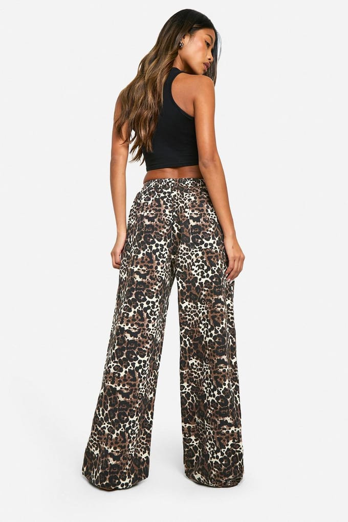 boohoo Dames Leopardenprint Jeans met Elastische Taille en Wijde Pijpen | Maat: 6