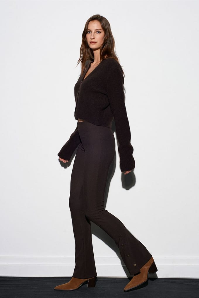 Hoge taille flare leggings met knoopdetail