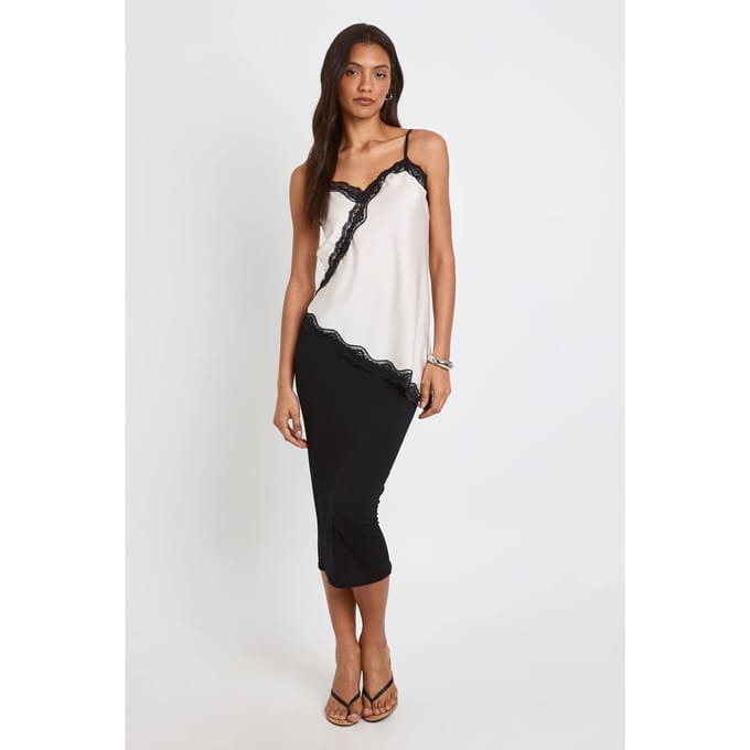 boohoo Dames Lange Basic Effen Zwarte Midi-rok Met Hoge Taille | Maat: 40