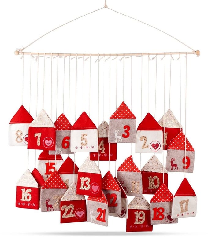 VILDE - Adventskalender - Rood - 70x60 cm - Filc
