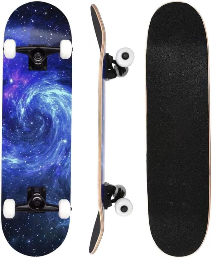 Compleet Skateboard - Beginnersboard - Buiten Skaten - Dubbel Kick Deck - 70 x 20 cm - Blauwe Nebula