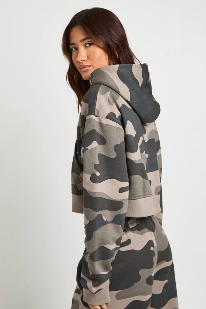 boohoo Dames Camo Print Getailleerde Rits Crop Hoodie | Maat: Small