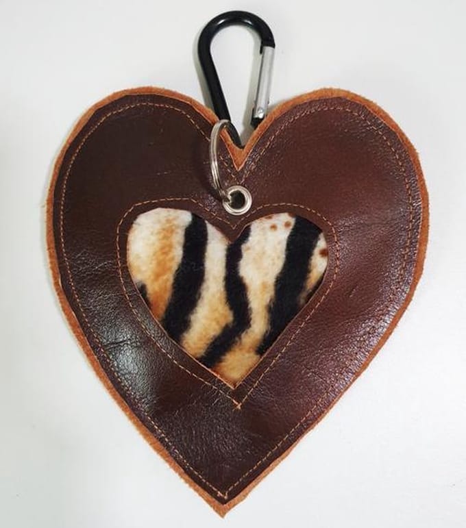 Handgemaakte Leren Hanger Hart Bruin, kerstmis, kersthanger, kerstaccessoires, kerstdecoratie