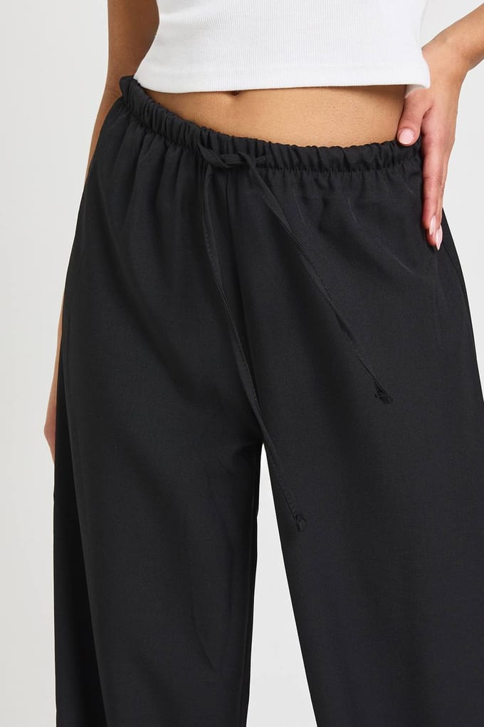 boohoo Dames Geweven Elastische Taille Trekkoord Wijde Pijpen Broek | Zwart | Maat: 34