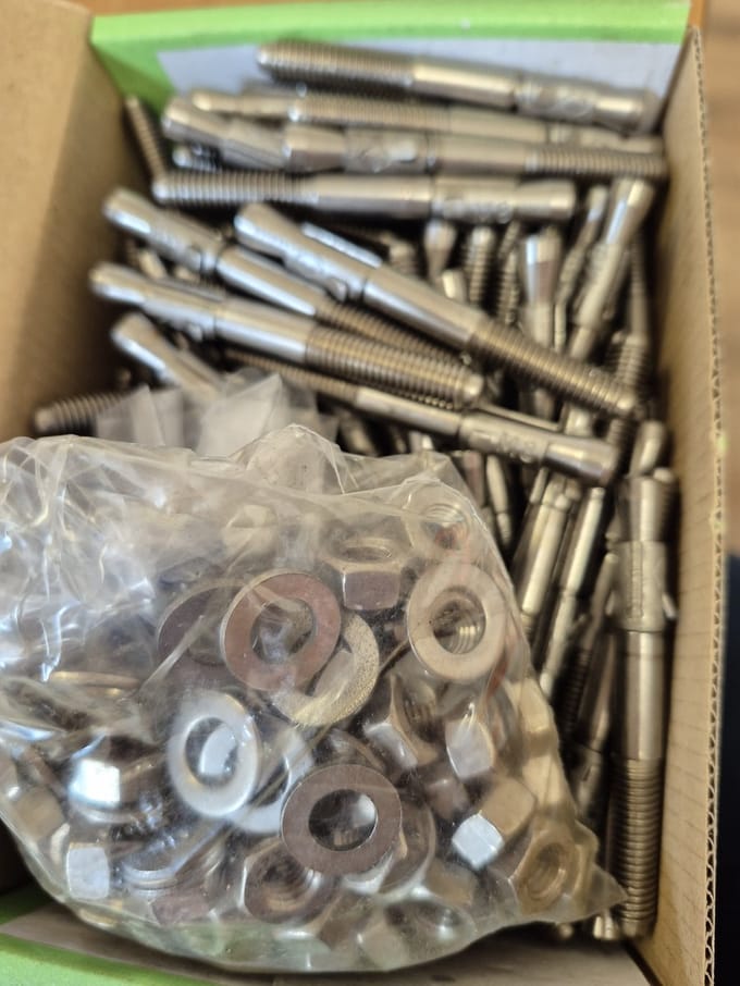 Doorsteekanker INDEX M8 x 50 mm 100 stuks