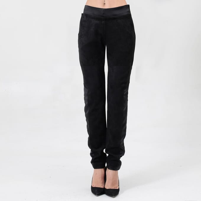 Rechte suede en satijnen broek
