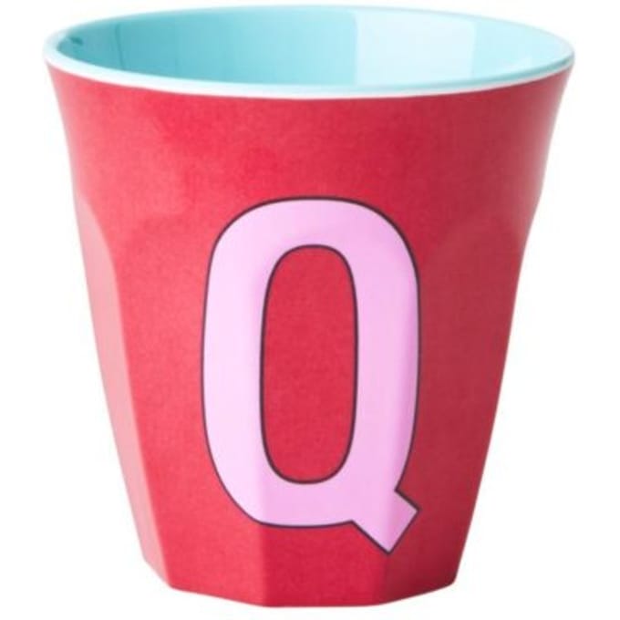 Rice melamine beker medium letter q roze