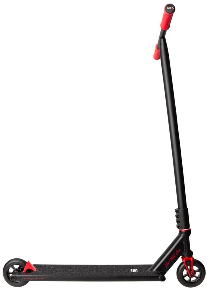 NKD Stuntstep Mono Black / Red 89 / 95 / 99,3cm