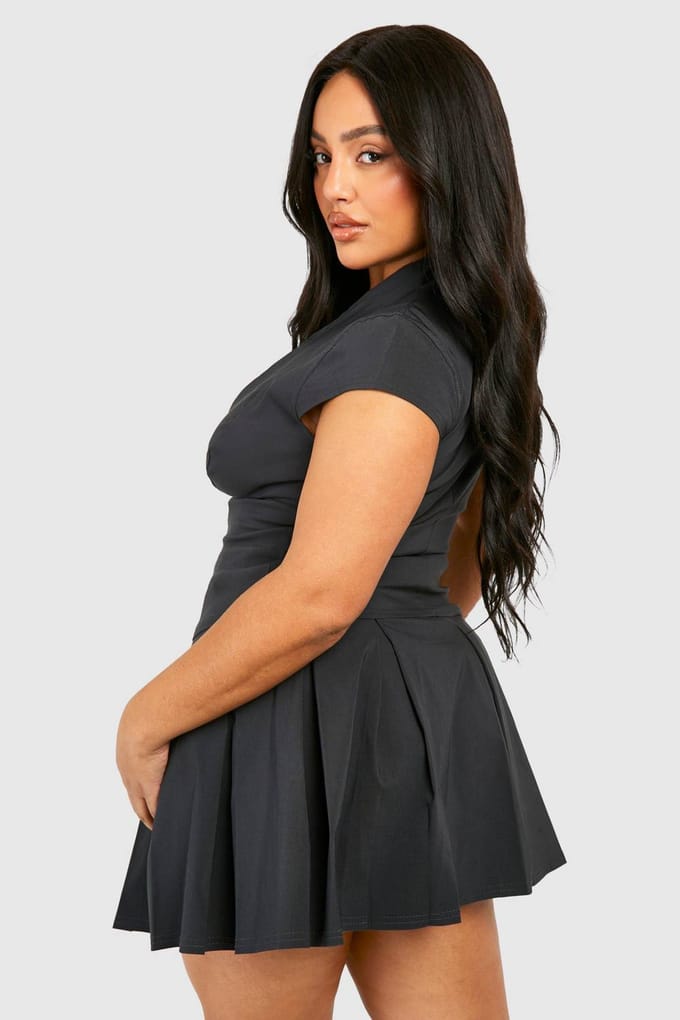boohoo Dames Plus Hook And Eye Cap Sleeve Corset Top | Houtskool | Maat: 56