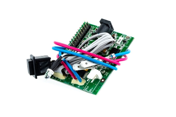 Printplaat + kabel + aan/uit knop