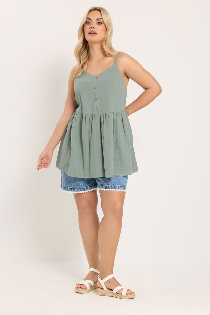 Yours Saliegroene Mousseline Mouwloos Topje Size 46