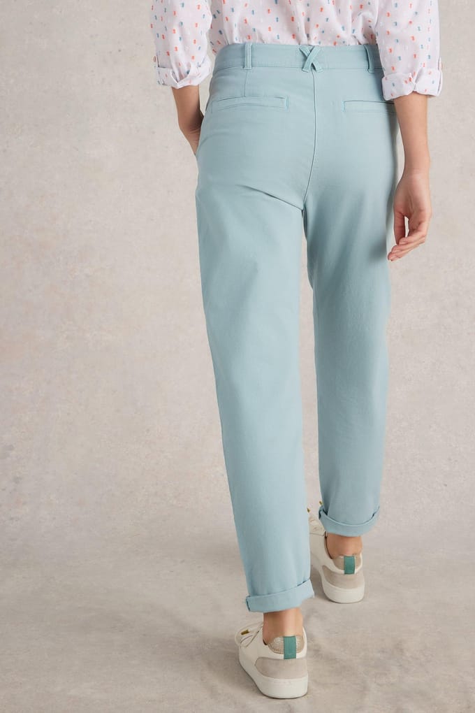 White Stuff Twister Chino Trouser Light Blue Größe: 18 REGULAR | Stoffhosen Outlet | Damen | Blau