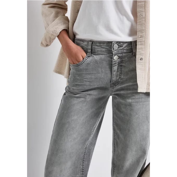 Straight Legs jeans