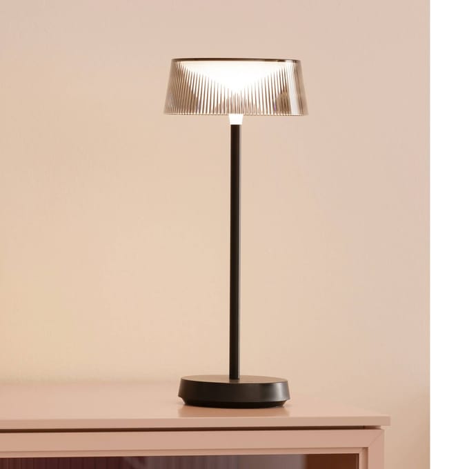 FH Lighting Schöner Wohnen LED-tafellamp Torre, IP44, dimbaar