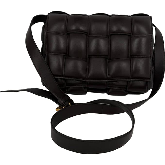 Bottega Veneta Cassette Gevoerde Schoudertas in Bruin Lamsleder