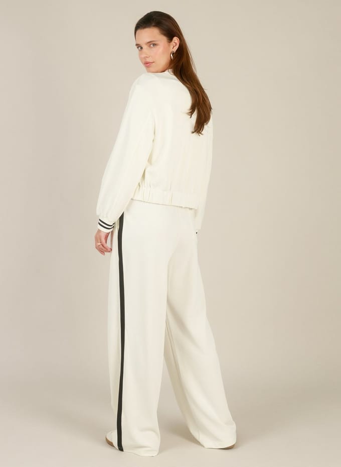 YEST Ieva - Antique White/Black - maat 44