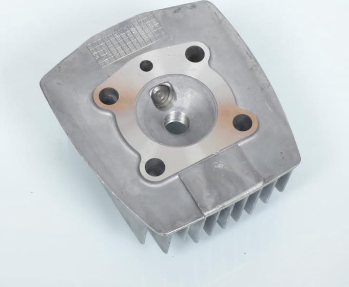 teknix cilinderkop voor peugeot bromfiets 50 102 nieuw