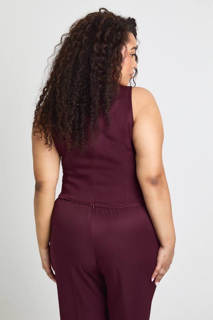 boohoo Dames Plus Racerback Geweven Top met Getailleerde Taille | Pruim | Maat: 48